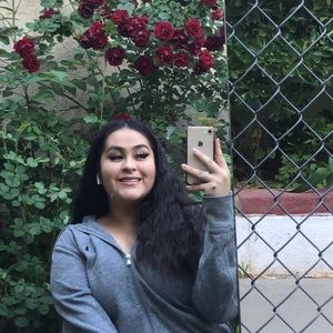 Meet your Posher, Leslie